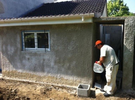 pose de gouttière et regard finition crépis